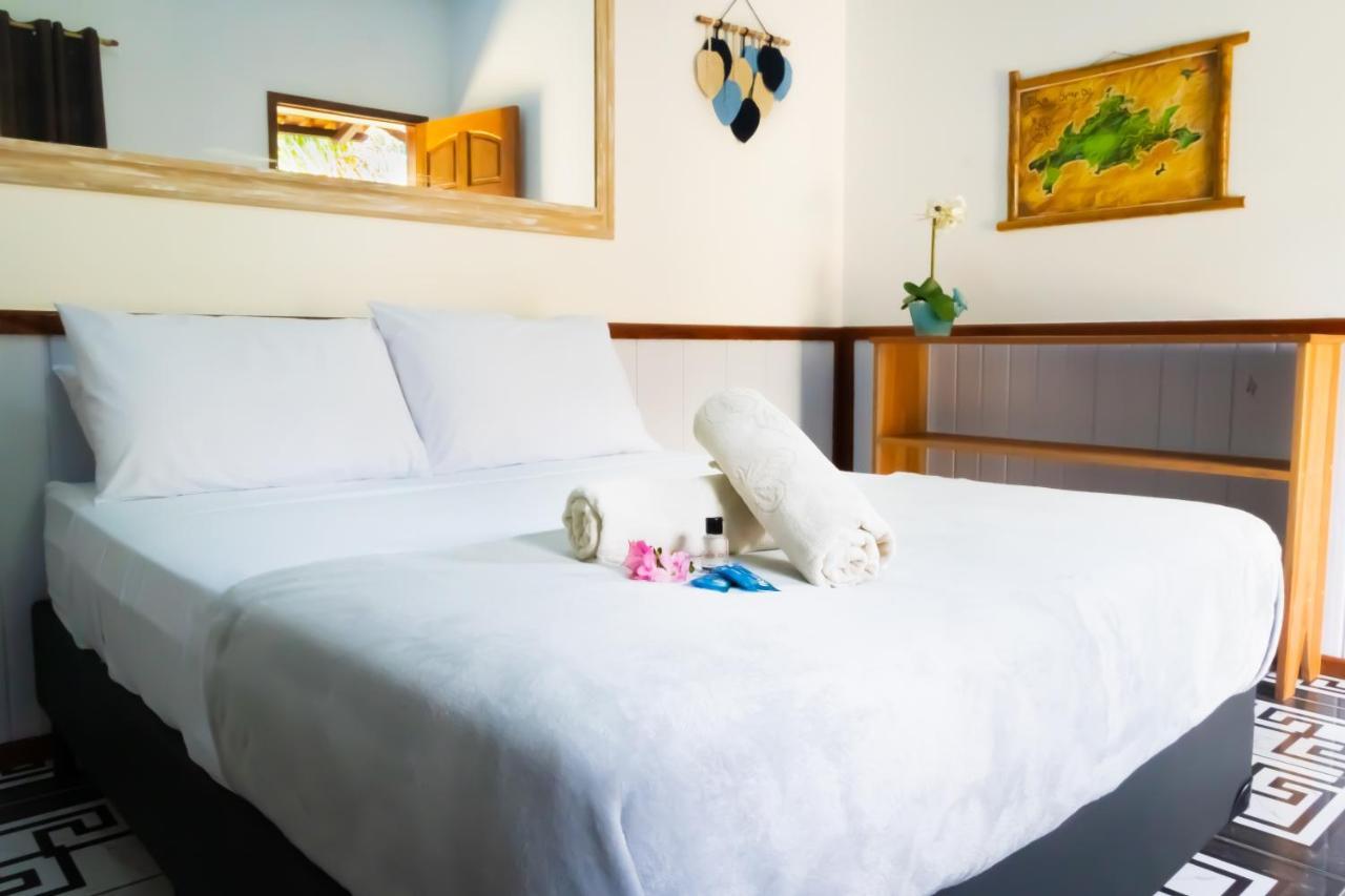 Raio De Sol Pousada & Camping Vila do Abraao Ngoại thất bức ảnh