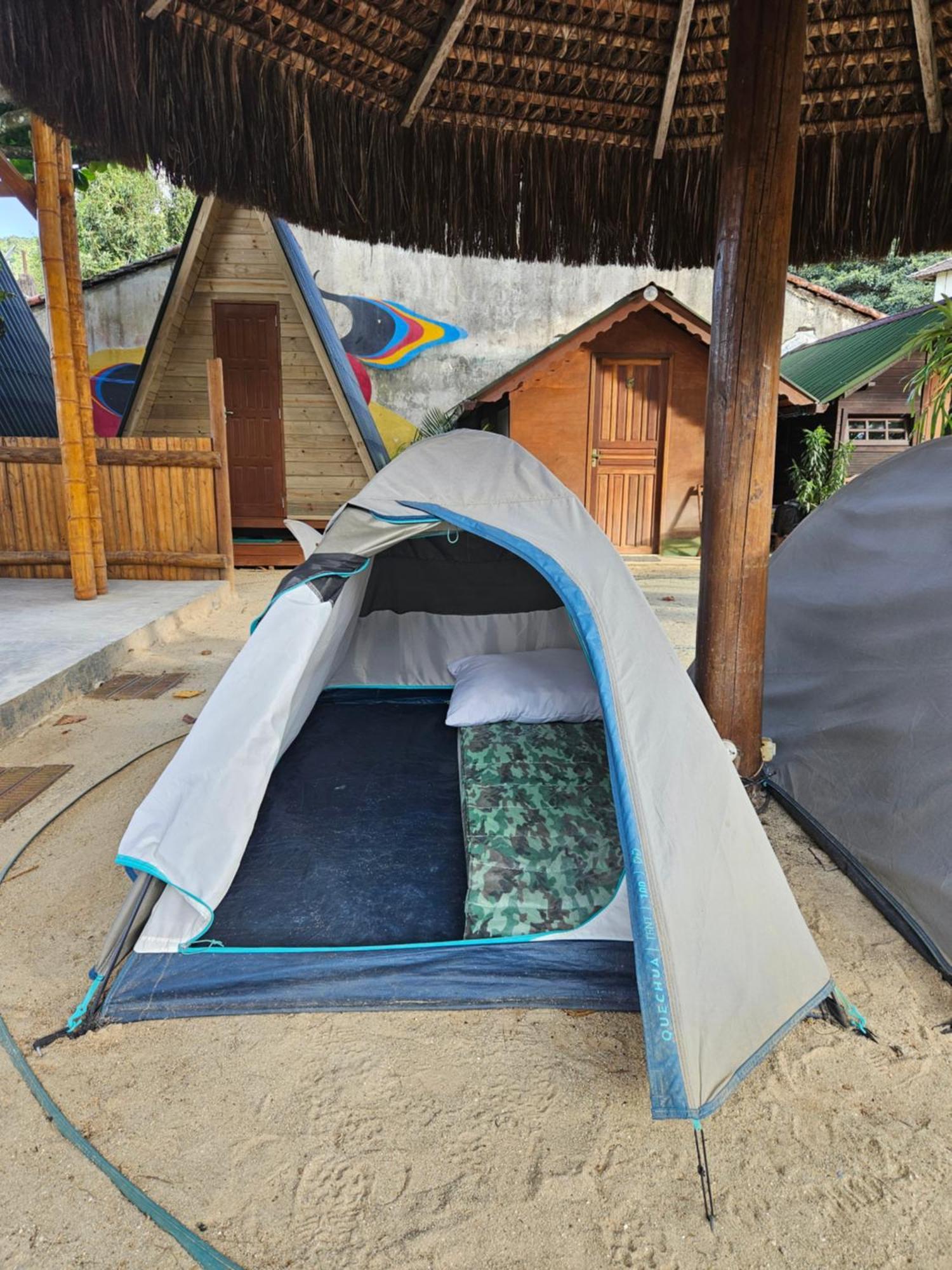 Raio De Sol Pousada & Camping Vila do Abraao Ngoại thất bức ảnh